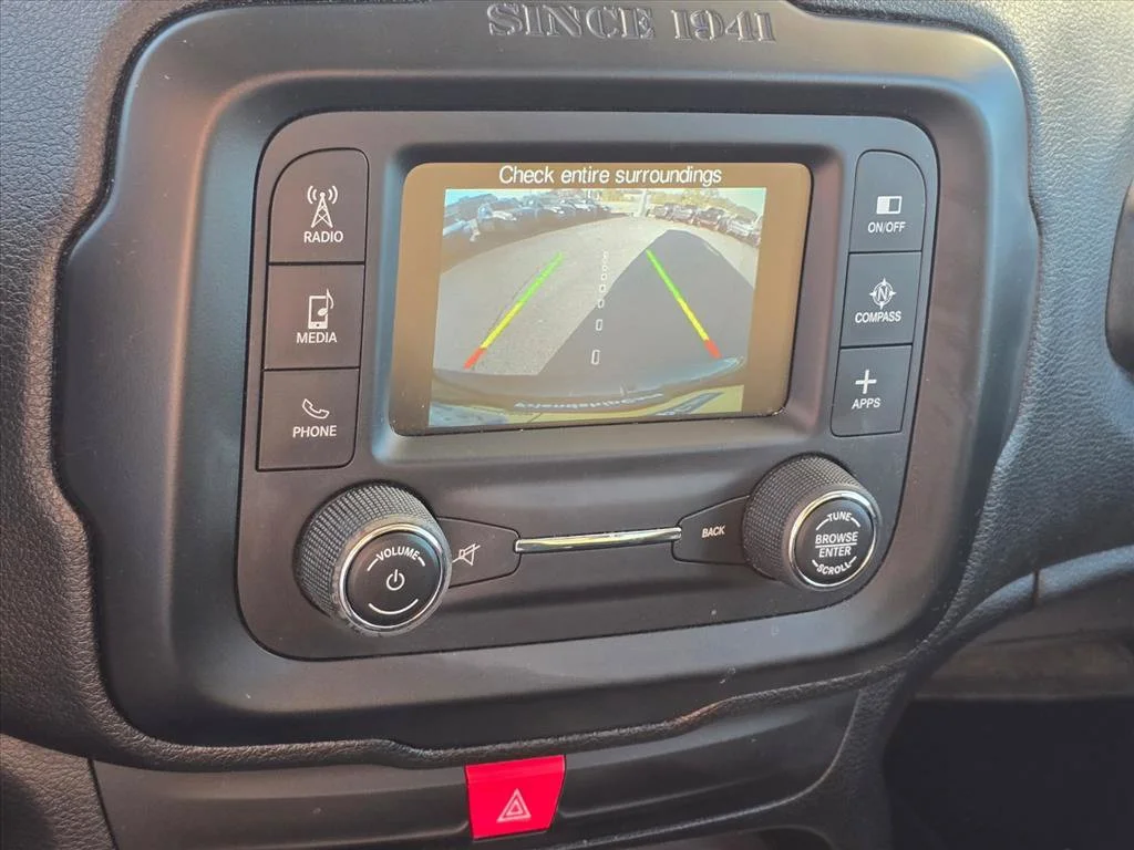 Used 2017 Black Jeep Latitude image 5