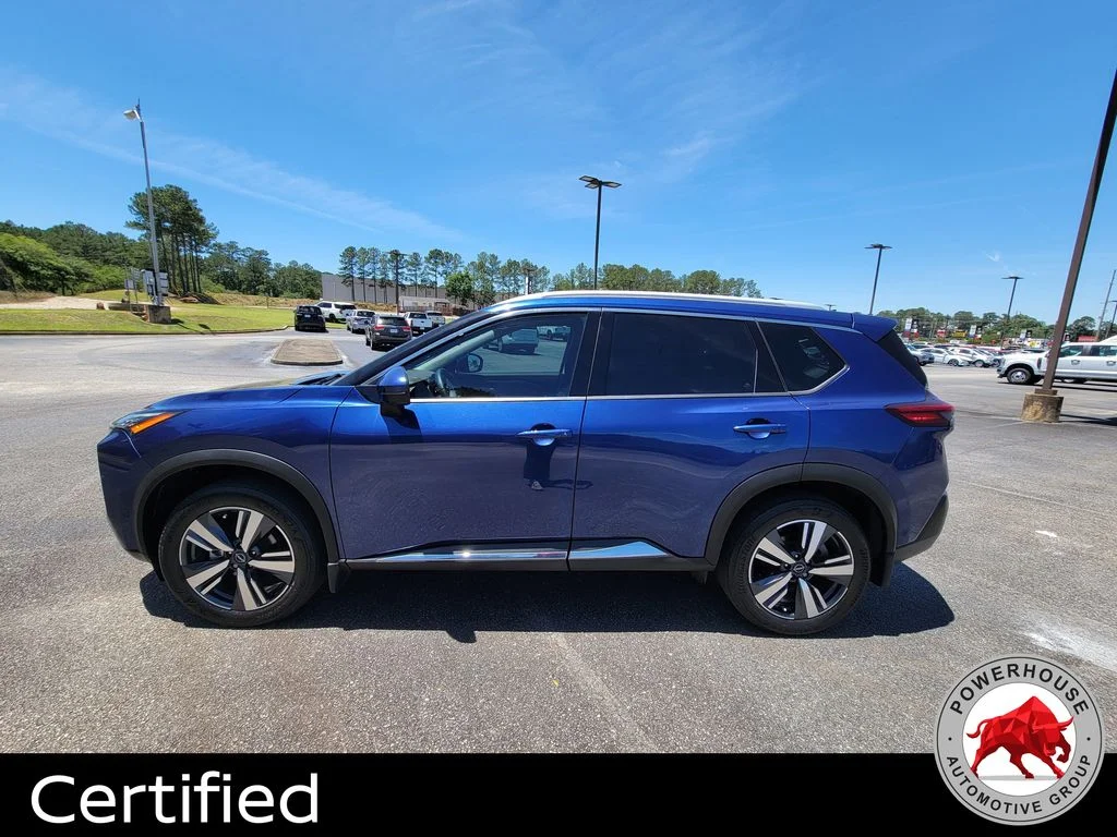 Used 2023 Blue Nissan SL image 3