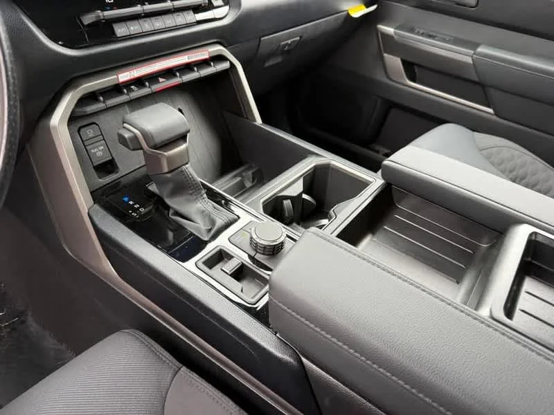 2026 Toyota Tundra SR5 - Photo 12