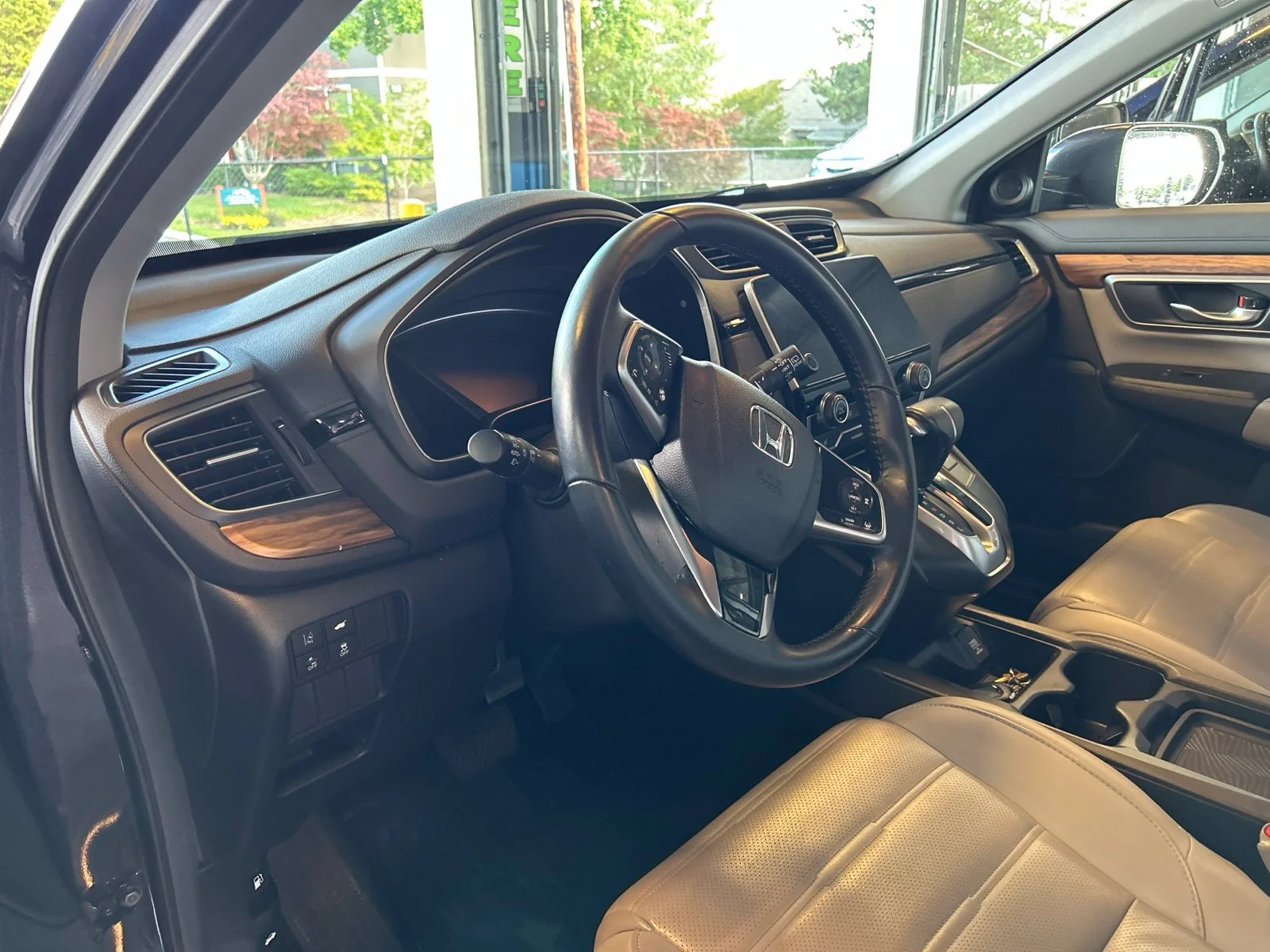 Used 2018 Obsidian Blue Pearl Honda EX-L image 9