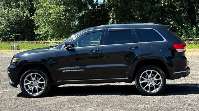 Used 2016 Brilliant Black Crystal Pearlcoat Jeep Summit image 6