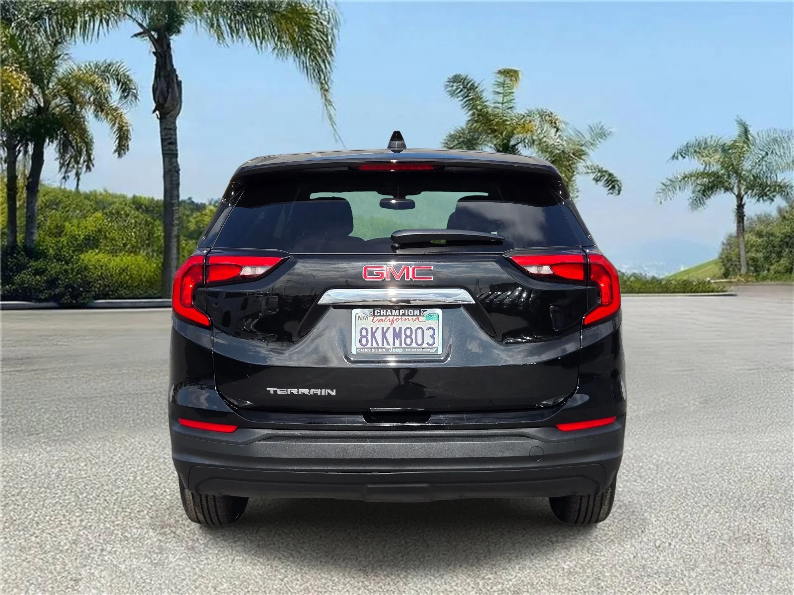 Used 2019 Ebony Twilight Metallic GMC FWD 4dr SLE image 5
