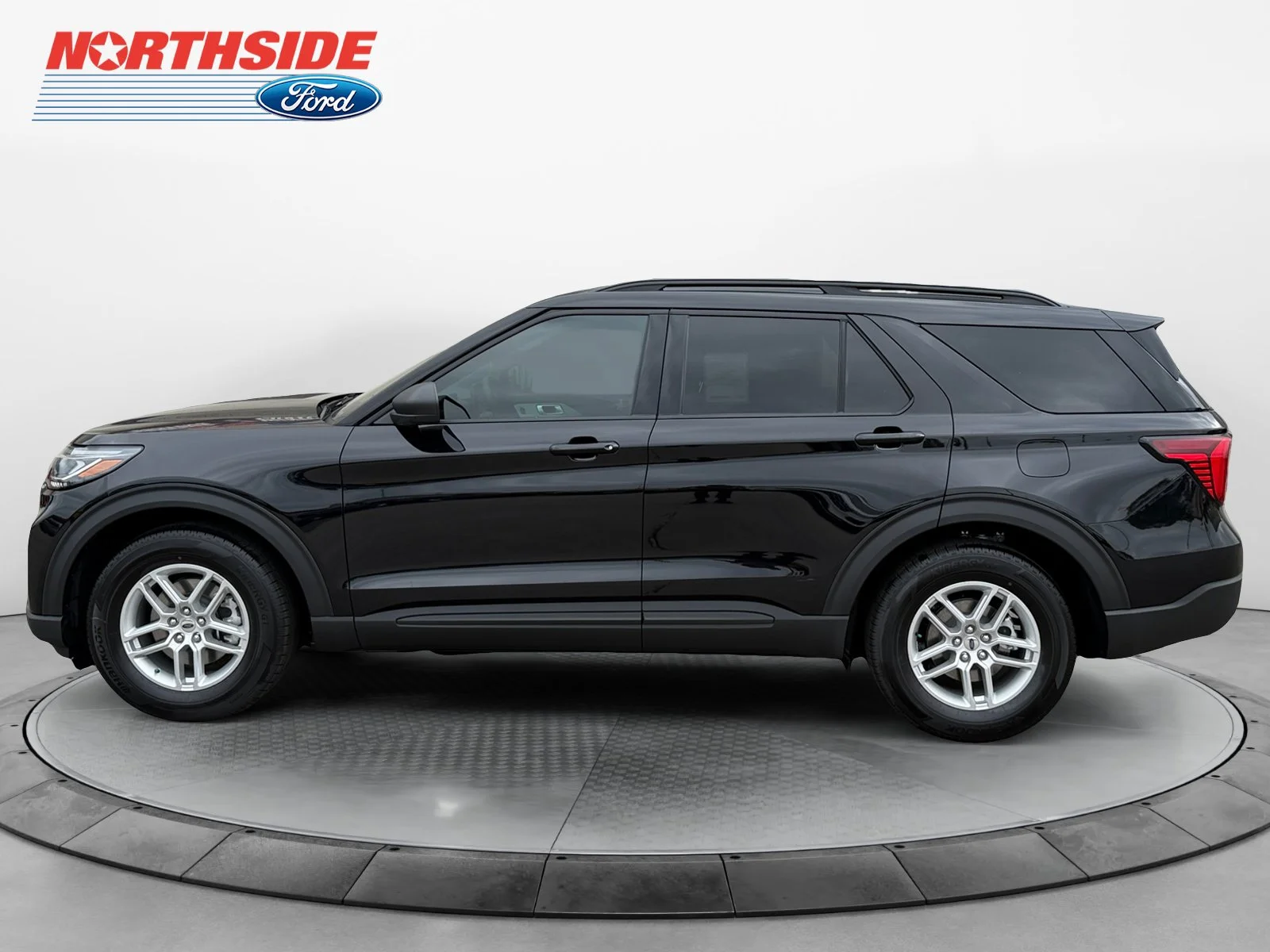 New 2027 Agate Black Metallic Ford Active image 4