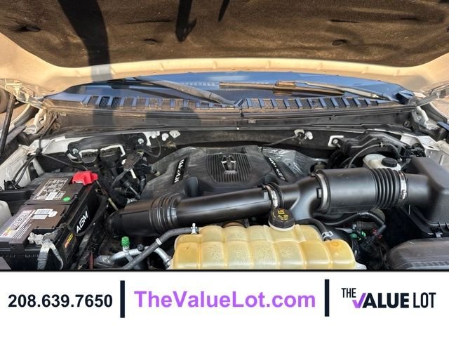 Used 2018 White Lincoln Reserve image 10