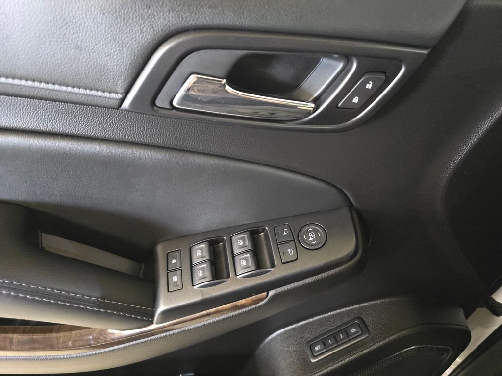 Used 2016 White Chevrolet LT image 27