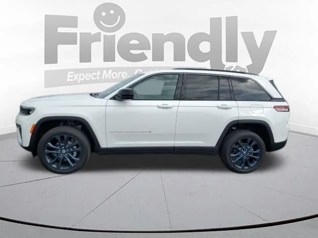 New 2026 Bright White Clear-Coat Exterior Paint Jeep  image 2