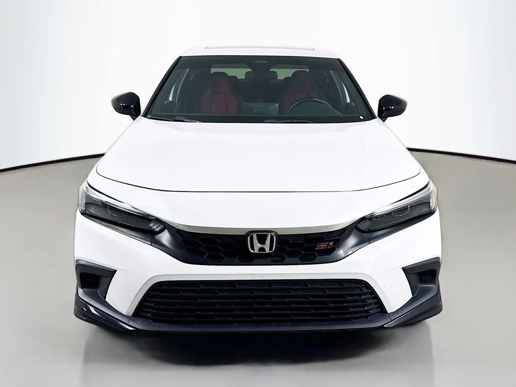 Used 2023 Platinum White Pearl Honda  image 7