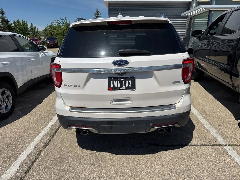 Used 2018 White Ford Platinum image 6