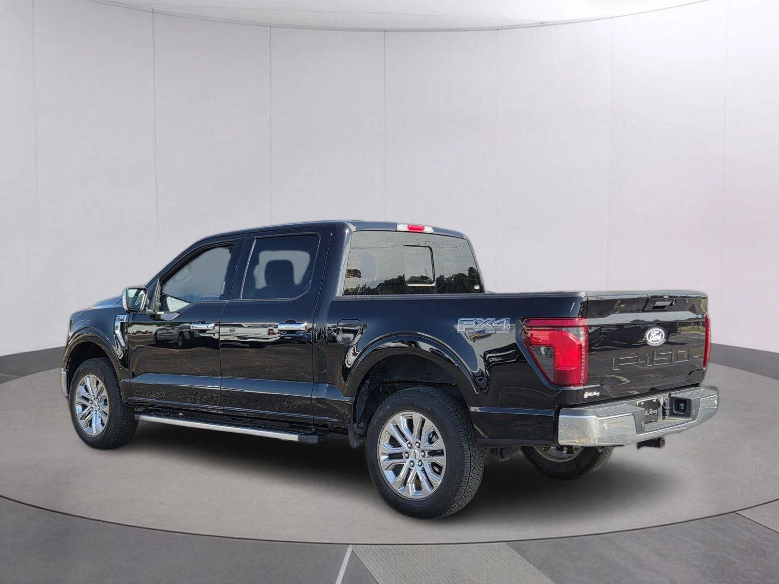 Used 2024 Agate Black Ford XLT image 7