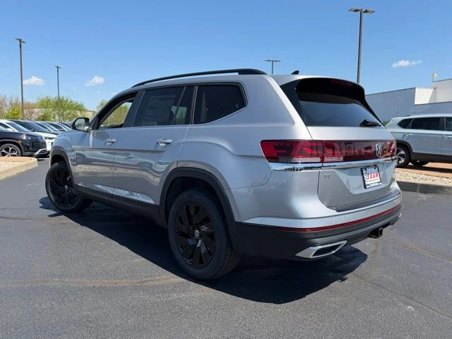 New 2026 Silver Volkswagen 2.0T SE w/Technology image 4