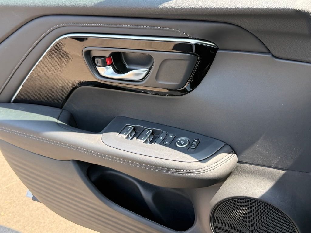 New 2026 Platinum White Pearl Acura Base image 25