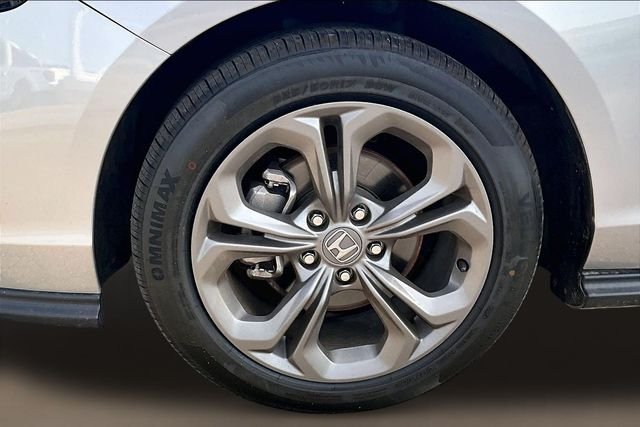 Used 2023 Silver Honda EX image 6