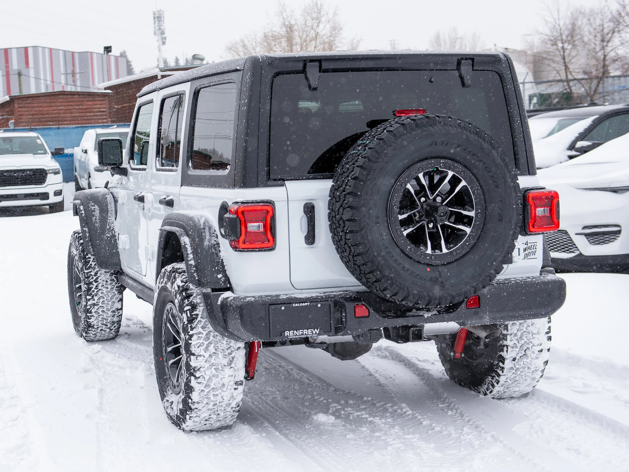 New 2026 White Jeep Willys* 4 Door 4x4, 35 Inch Tires, 4.56 Axle Ratio, Rock Rails image 3