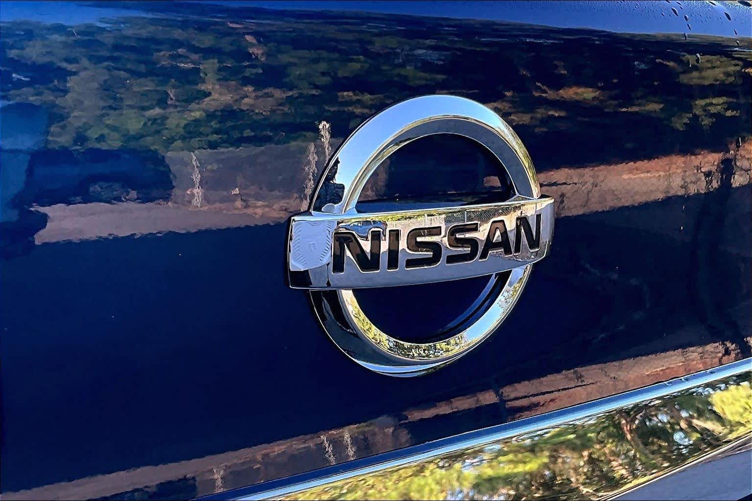 Used 2019 Deep Blue Pearl Nissan SV image 31
