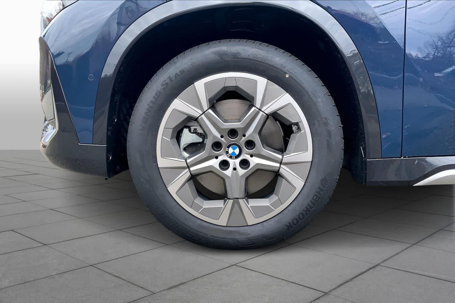 Used 2026 Night Dusk Blue Metallic BMW xDrive28i image 11