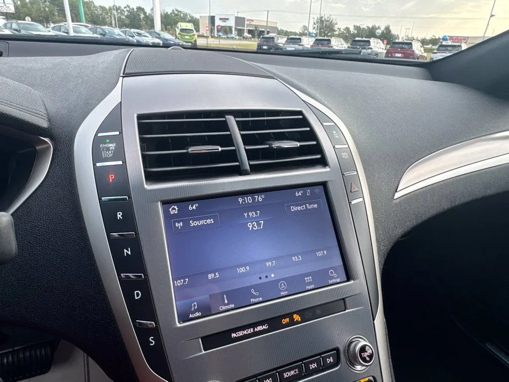 Used 2020 Silver Lincoln Standard image 22