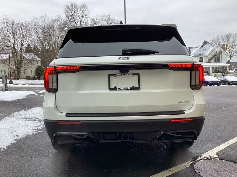 New 2026 White Ford ST-Line image 8