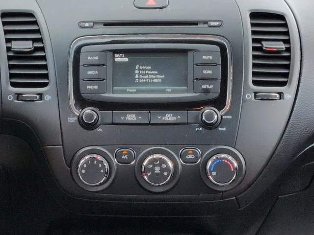 Certified Used 2018 Deep Sea Blue Kia LX image 17