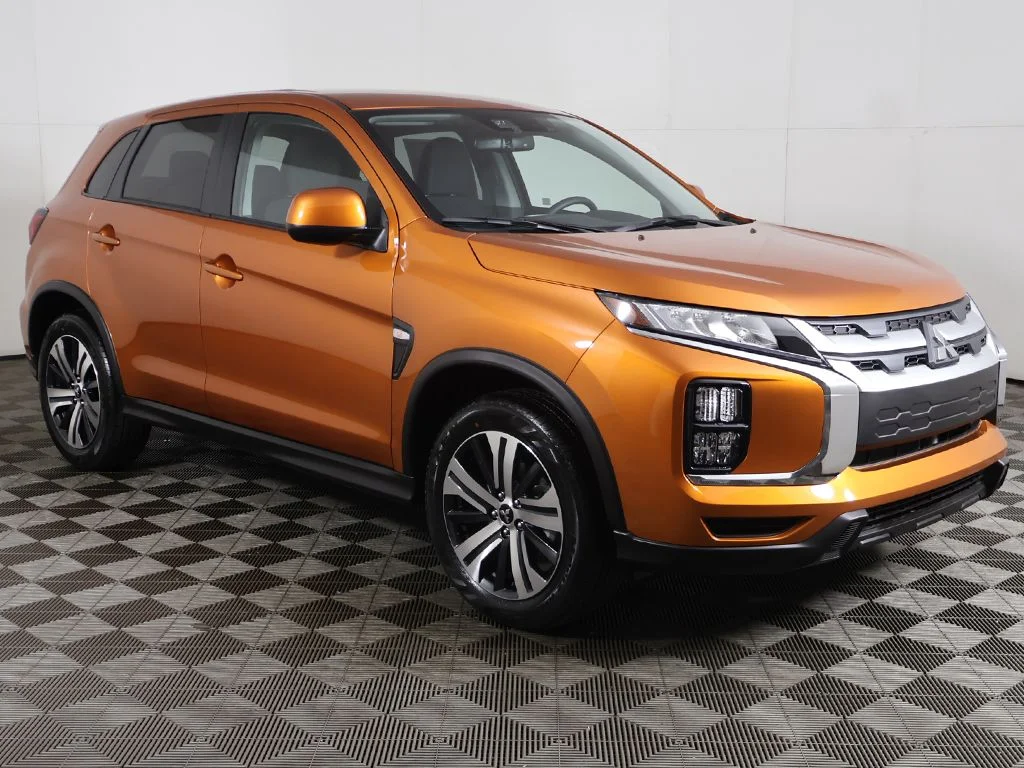 New 2026 Orange Mitsubishi 2.0 ES image 2