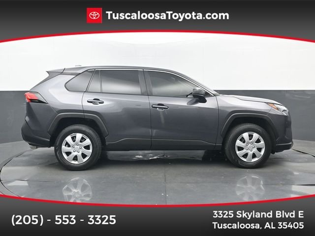2024 Toyota RAV4 LE FWD's photo