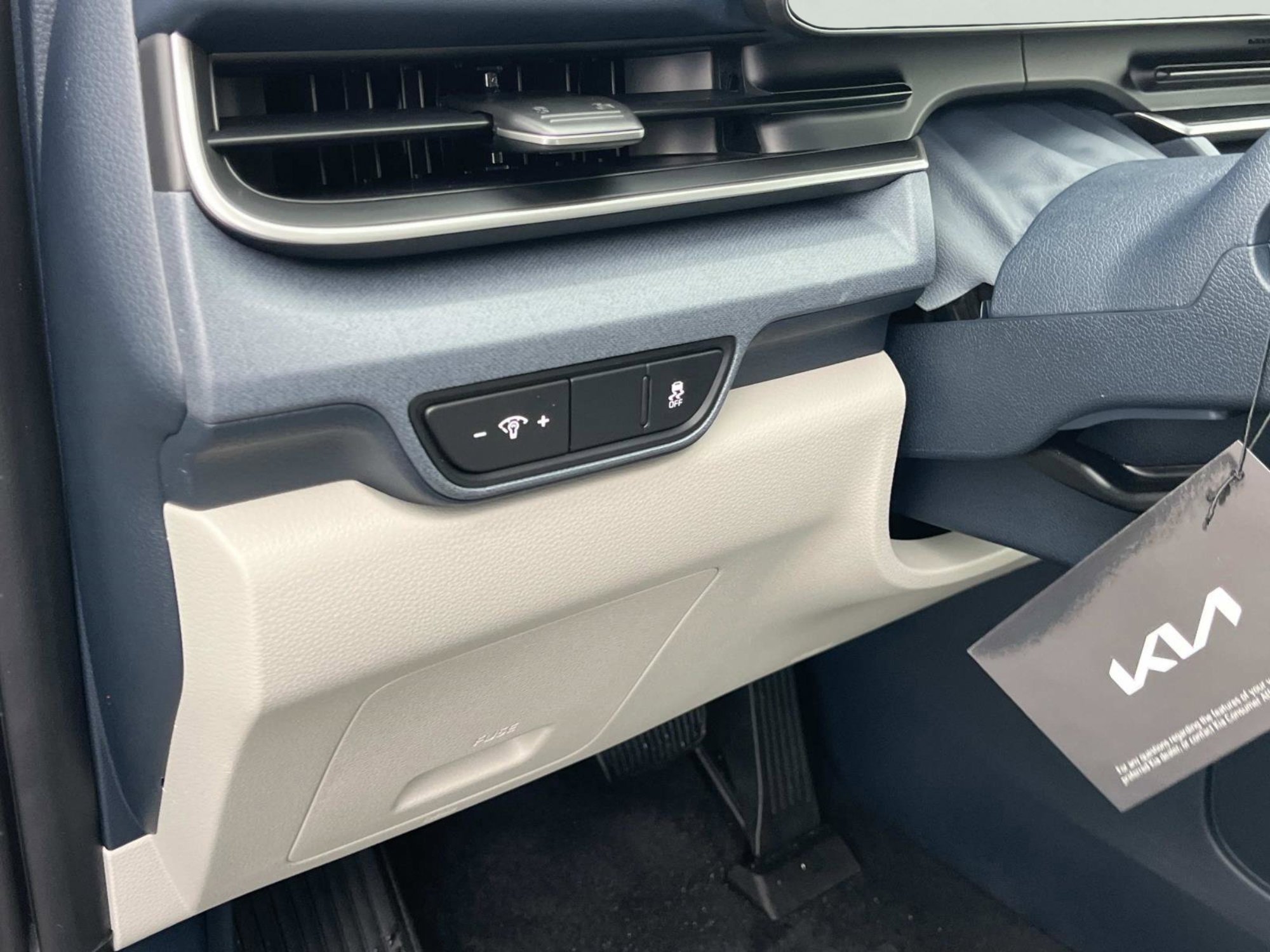 New 2026 Snow White Pearl Kia EX image 28
