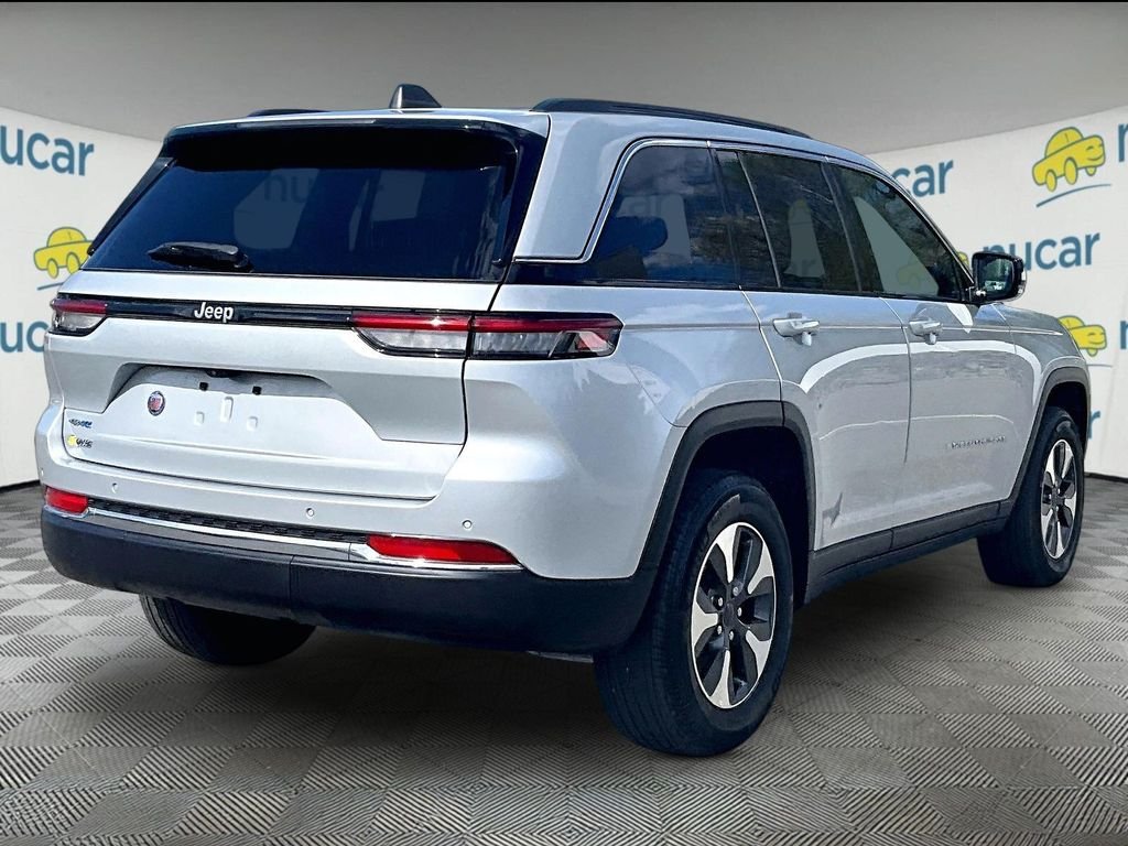 Used 2024 Silver Jeep 4xe image 6