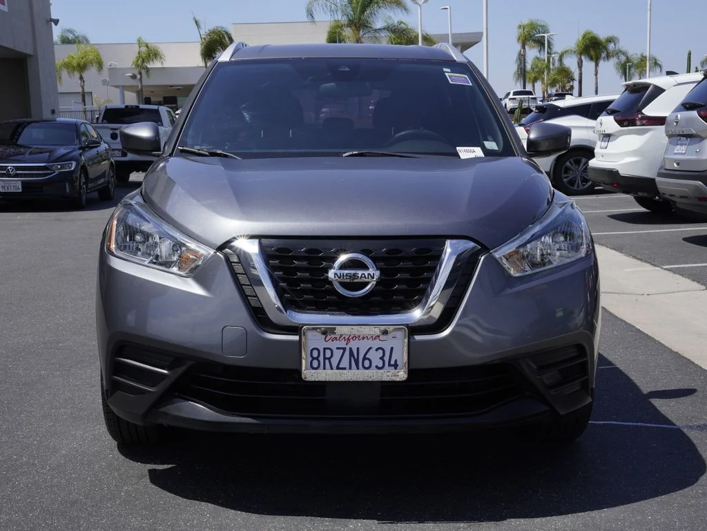 Used 2020 Gray Nissan SV image 5