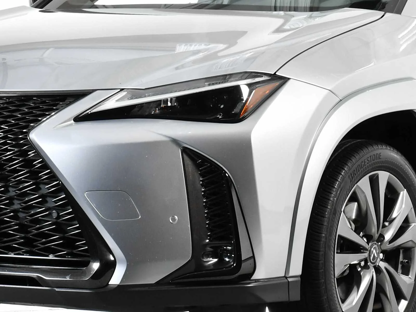 Certified Used 2023 Iridium with Obsidian Roof Lexus F SPORT Design image 9