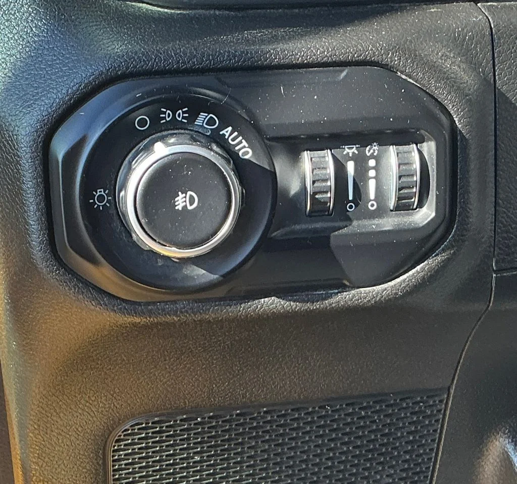 Used 2018 Yellow Jeep Unlimited Sahara image 21