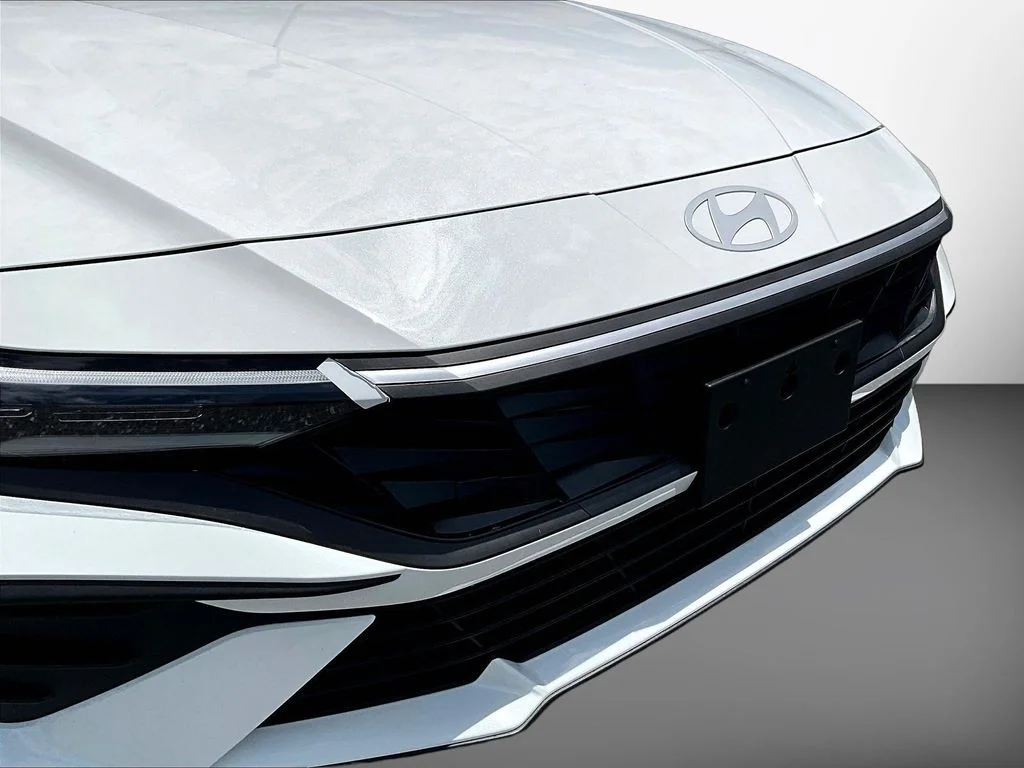 New 2026 White Hyundai SEL Sport image 32