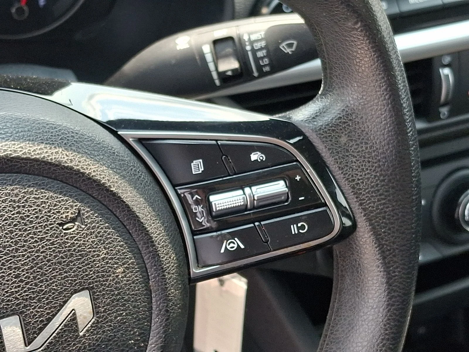 Certified Used 2024 Gray Kia LXS image 21
