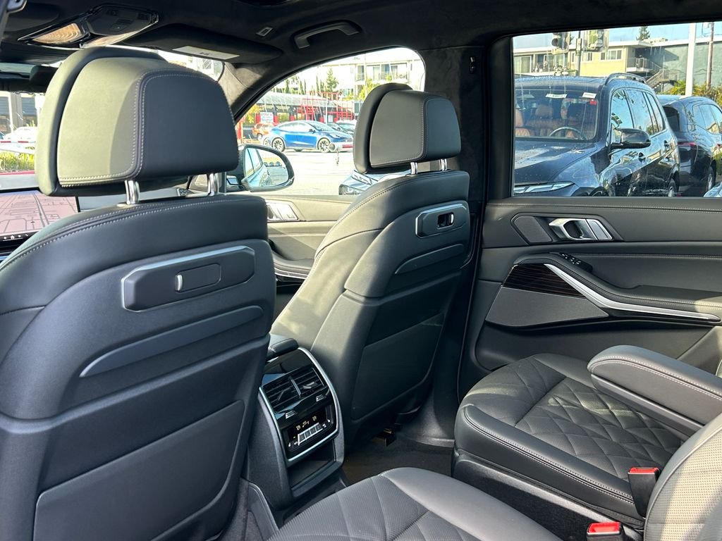 New 2027 Dravit Grey Metallic BMW xDrive40i image 31