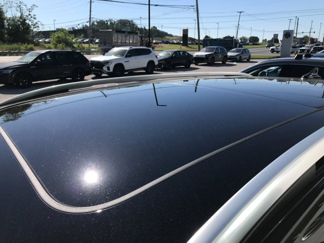 New 2026 Deep Black Pearl Volkswagen SE image 5