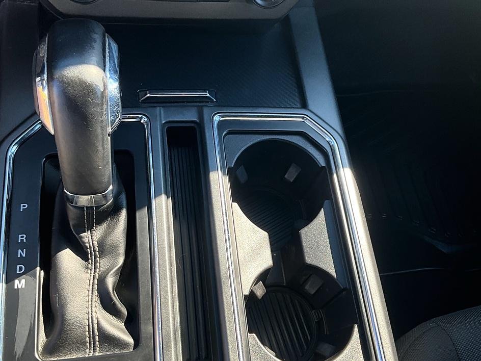Used 2019 Silver Ford XLT image 35