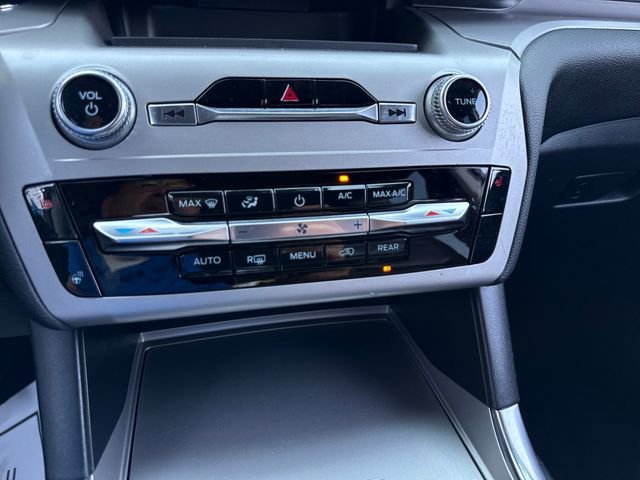 Used 2022 Gray Ford XLT image 18