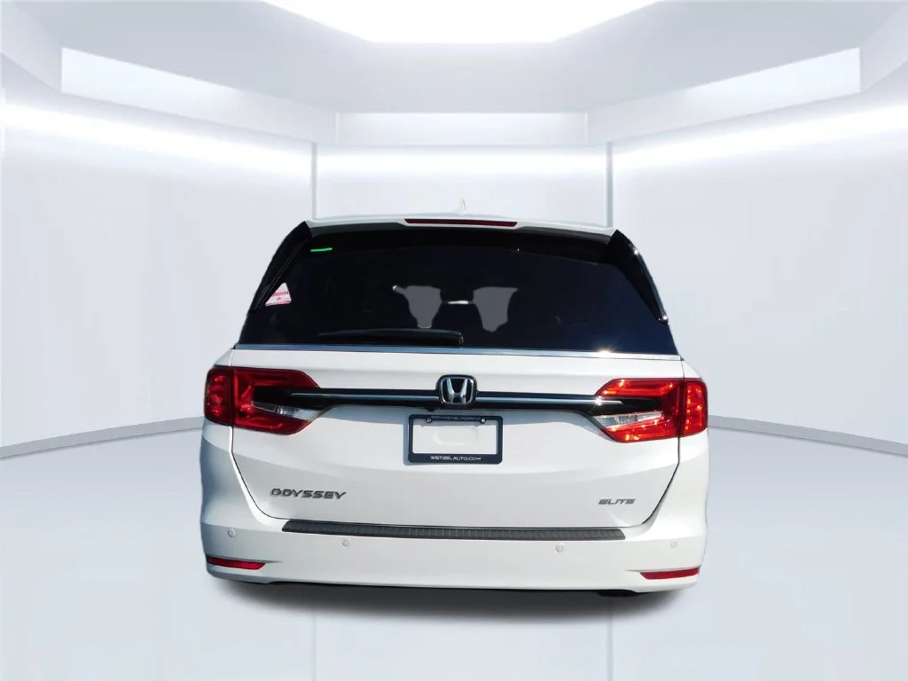 Used 2023 White Honda Elite image 4