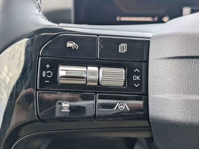 2025 Kia Sorento S - Photo 27