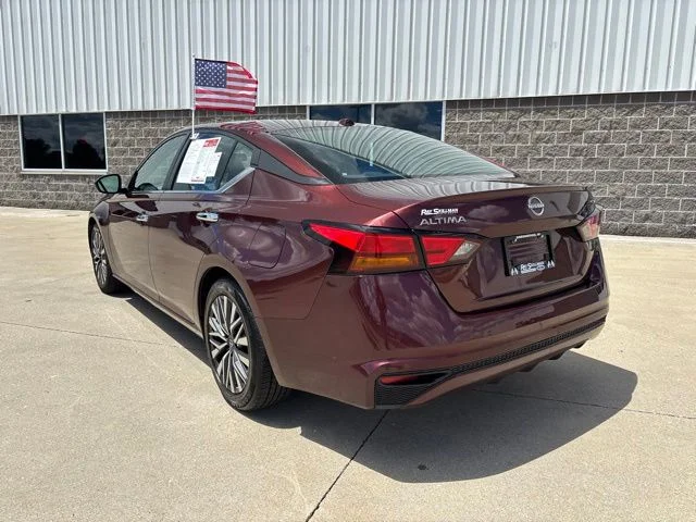 Used 2024 Garnet Pearl Nissan 2.5 SV image 9
