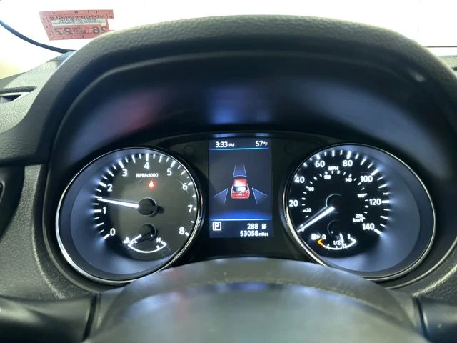 Used 2020 Red Nissan SV image 17
