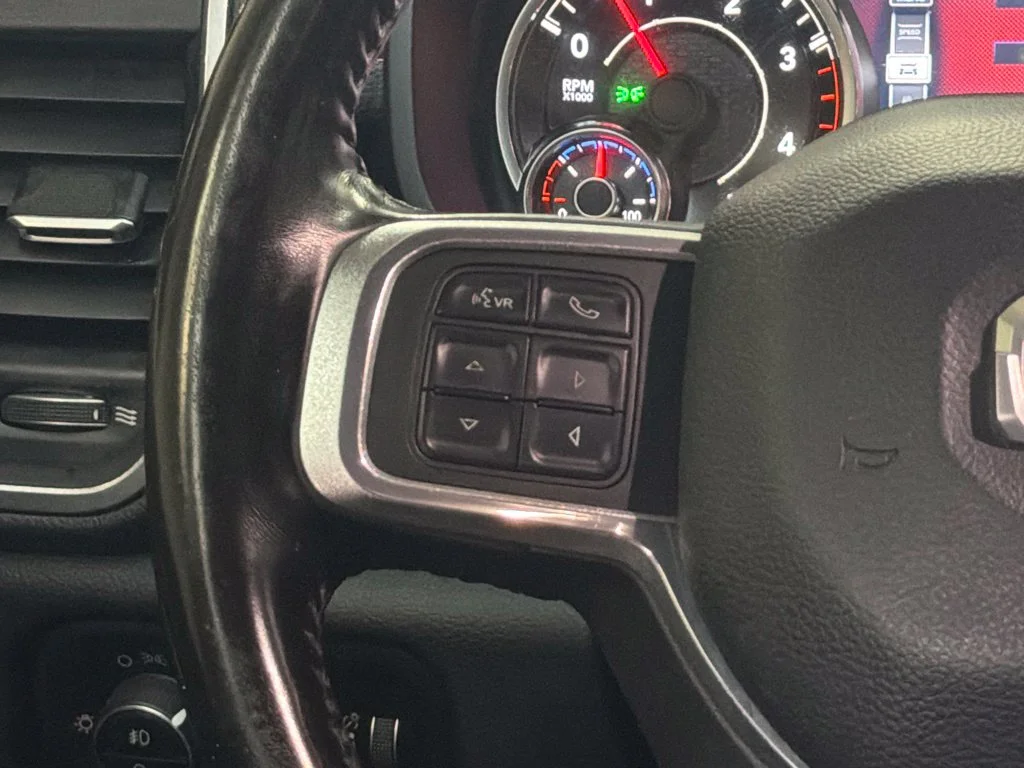 Used 2022 Diamond Black Crystal Pearlcoat Ram Laramie image 17