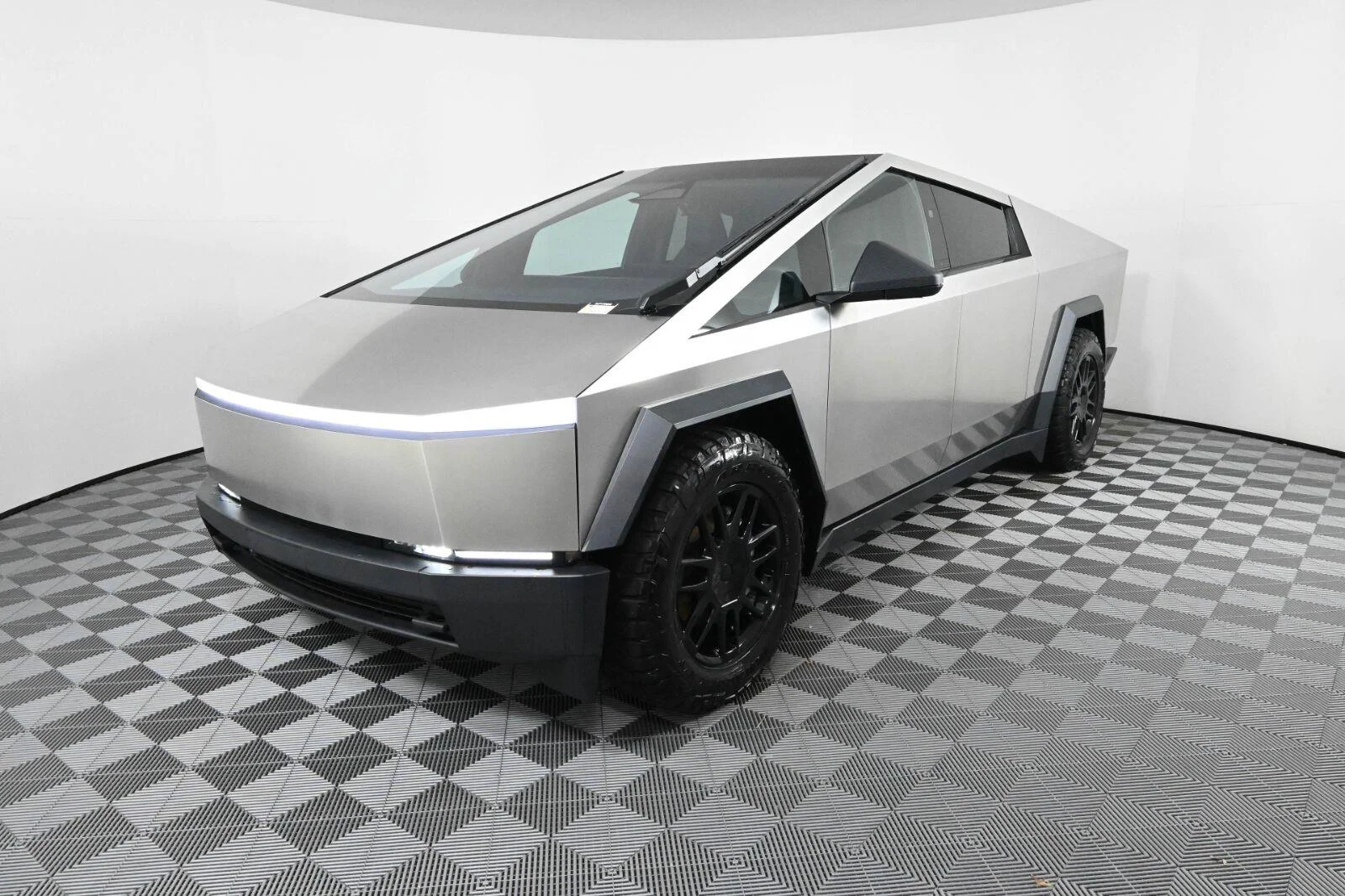 Used 2024 Tesla Cybertruck Base with VIN 7G2CEHED1RA049872 for sale in Kennesaw, GA