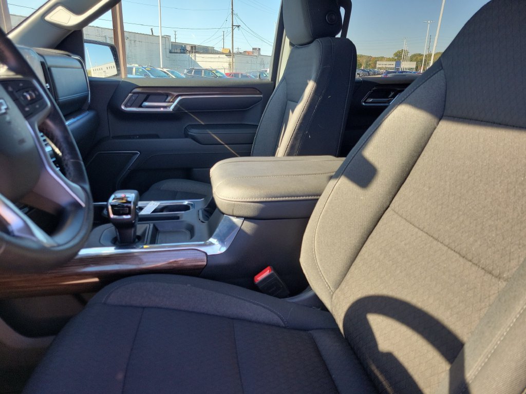 Used 2023 STERLING GRAY METALLIC Chevrolet RST image 20
