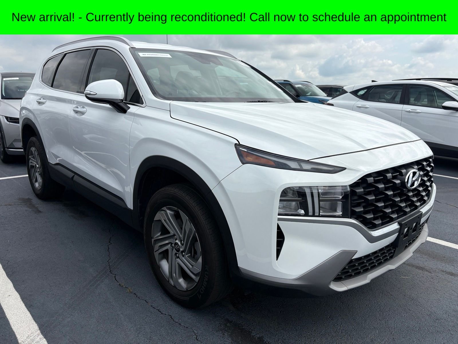 Used 2023 White Pearl Hyundai SEL image 1