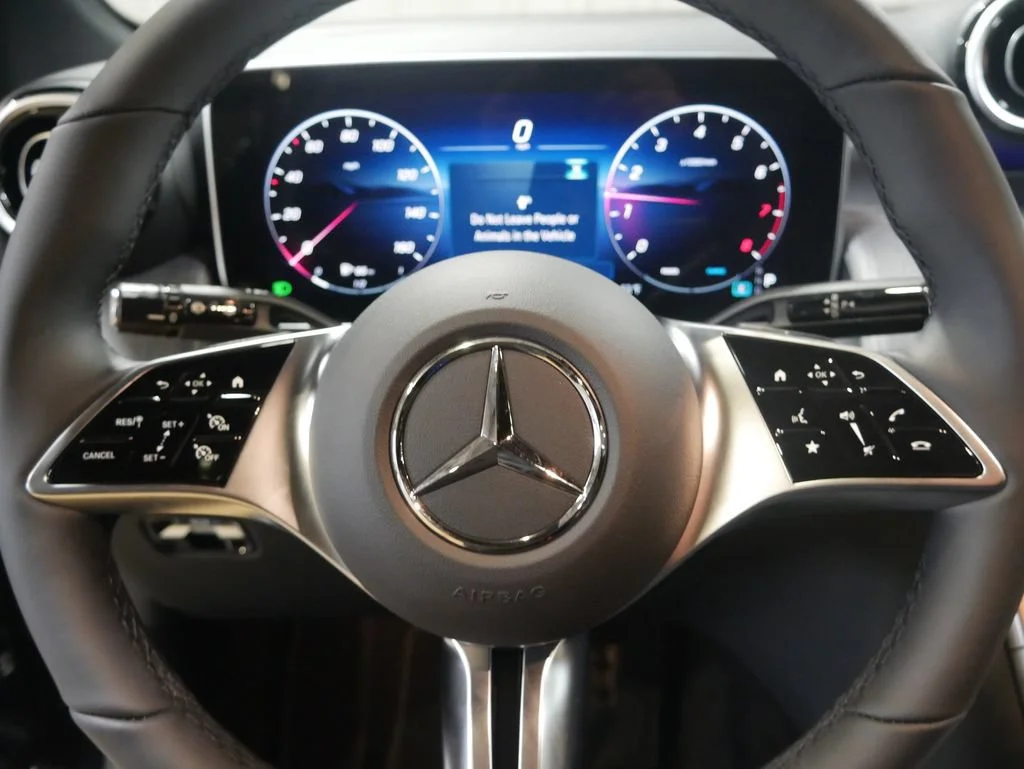 New 2026 Black Mercedes-Benz GLC 300 image 36