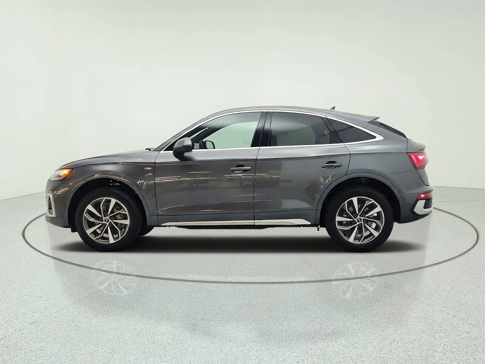 Used 2023 Daytona Gray Pearl Effect Audi S line Premium Plus image 8