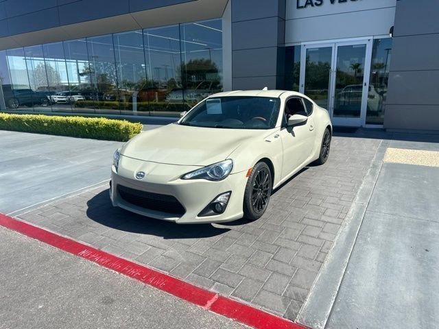 Used 2016  Scion Release Series image 1