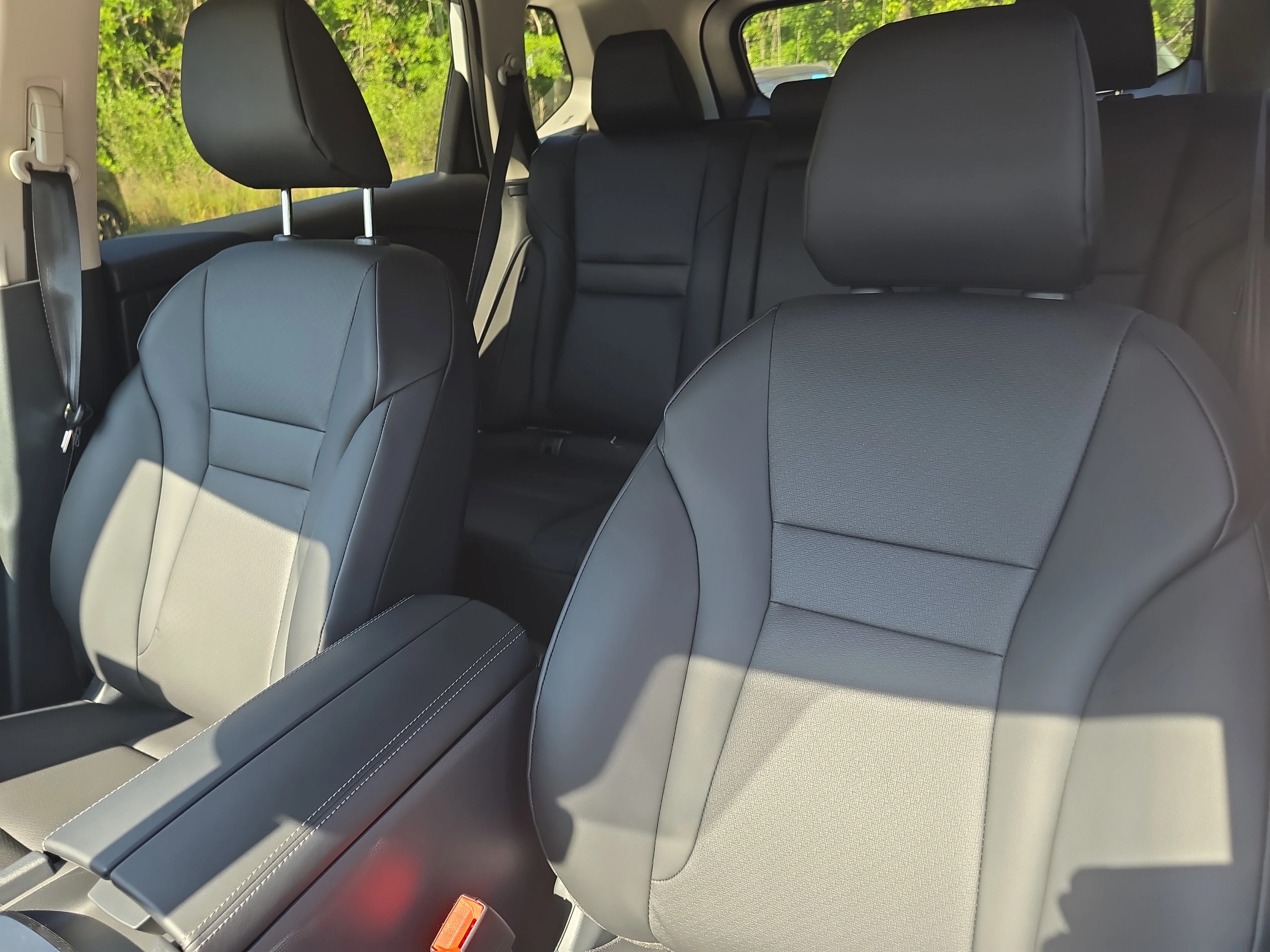 New 2026 Everest White Pearl TriCoat Nissan Dark Armor™ image 22
