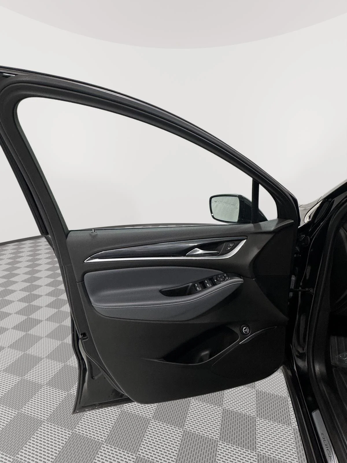 Used 2024 Ebony Twilight Metallic Buick Essence image 17