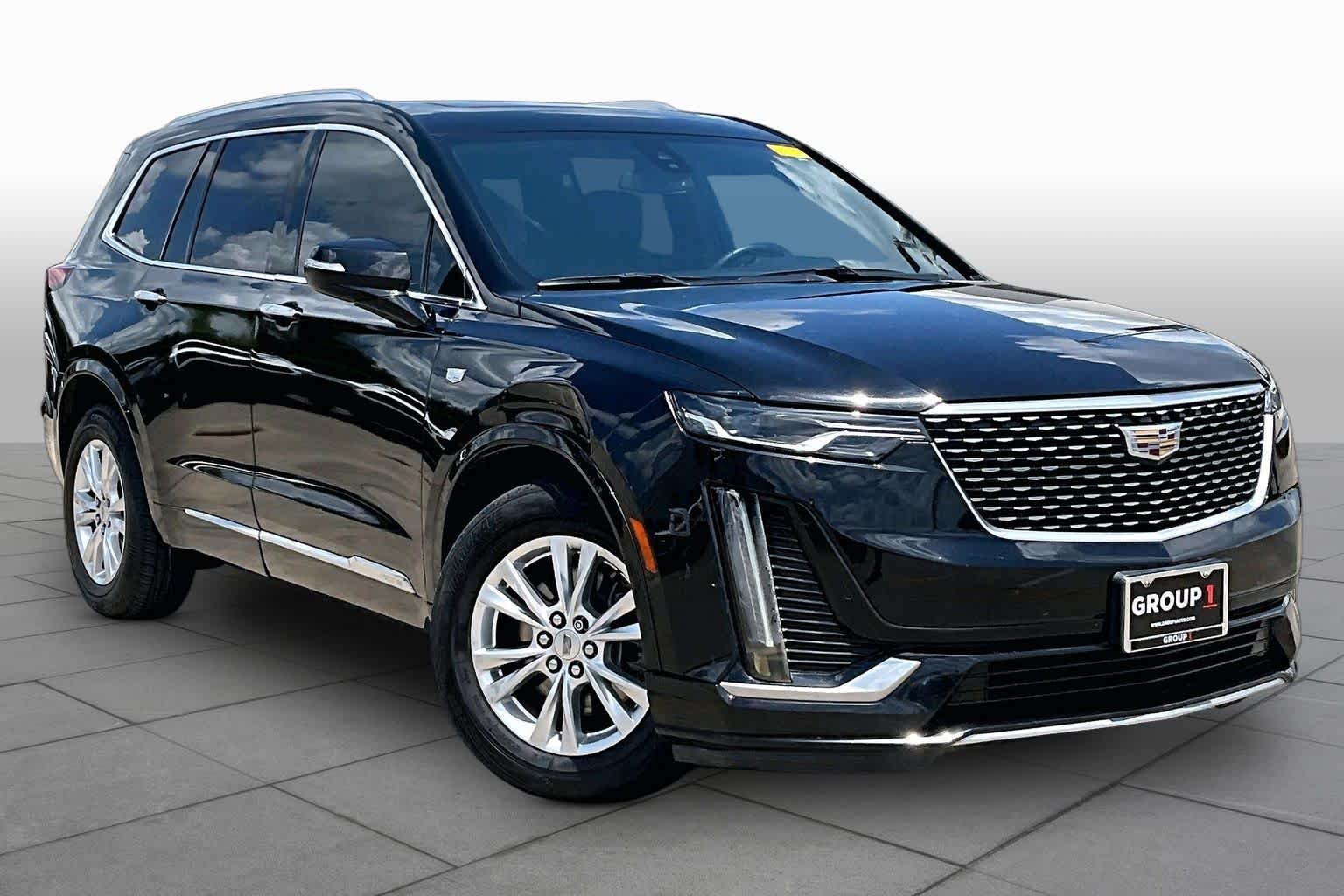 Used 2021 Stellar Black Metallic Cadillac Luxury image 3