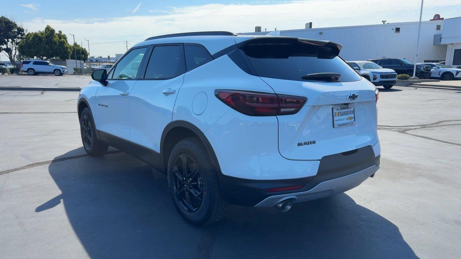 New 2026 Summit White Chevrolet 2LT image 9